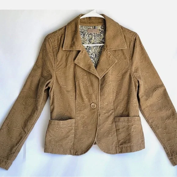 Women's  Beautiful Tan Jacket - Picture 2 of 6